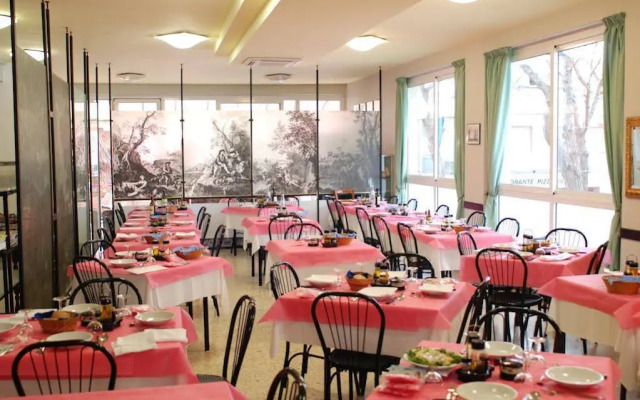 Hotel Caravelle