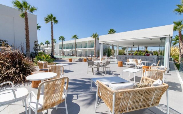 White Dreams Resort