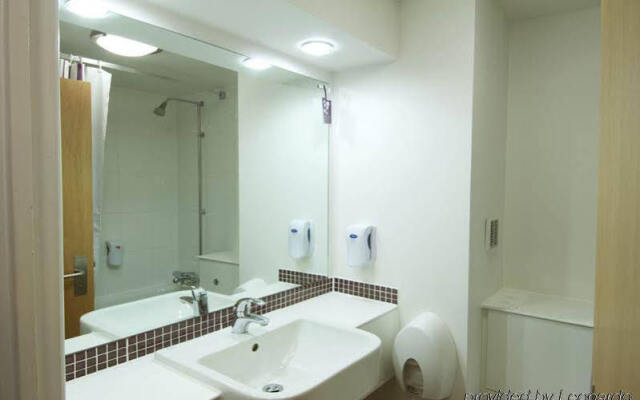 Premier Inn Birmingham Central Hagley Road