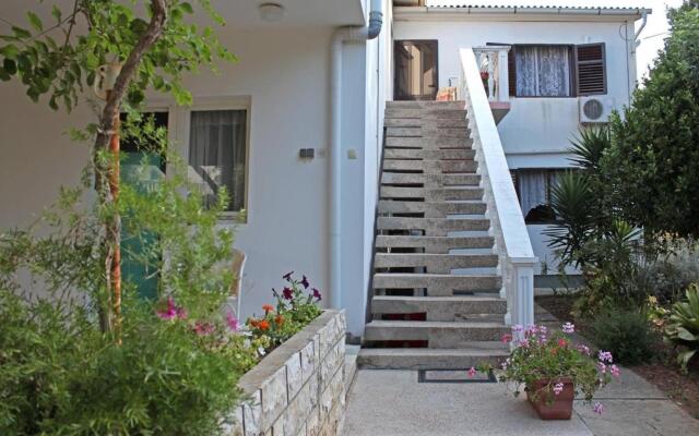 Vinko - big terrace and grill - A5(2+1)