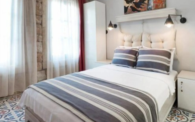 Ayapetro Hotel