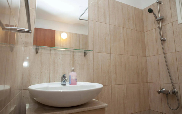 Alecos Hotel Apartments