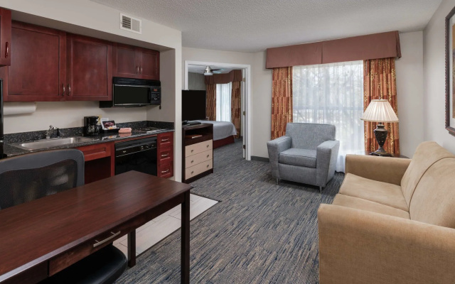 Homewood Suites by Hilton Chicago - Schaumburg