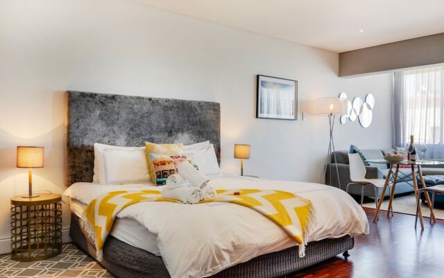 Mouille Point Apartment
