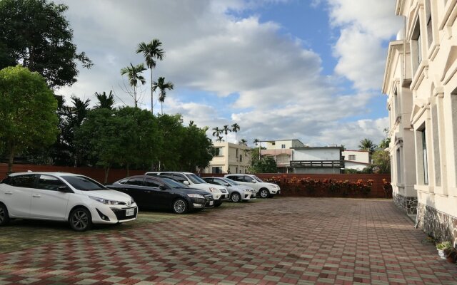 Mountain in Florence Homestay