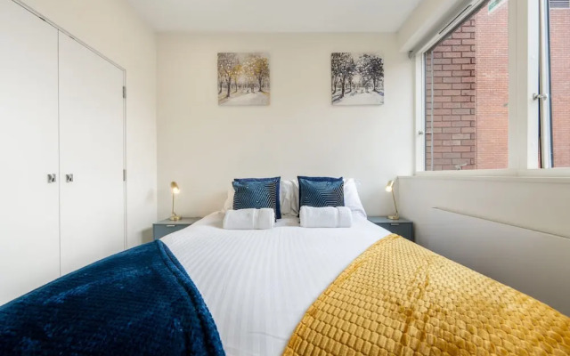 Luxury 1 Bedroom Serviced Apartment in the Heart of Stevenage - фото 2