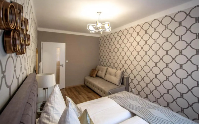 Pastel Art Deco 3BDR Ruterra Apt