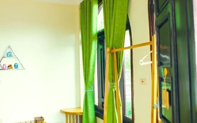 The Link Homestay - Hostel
