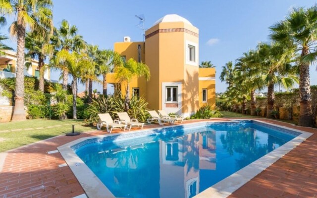 V4 Alegria V2g2 in Albufeira