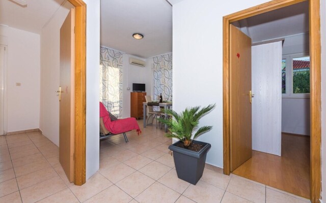 Stunning Home in Vodice With Wifi and 2 Bedrooms