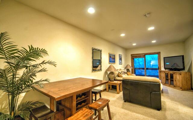 Eagles Overlook by Retreatia