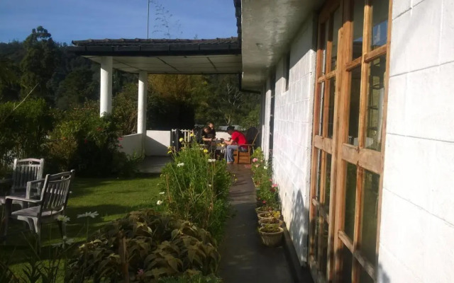 Srihelyes Inn