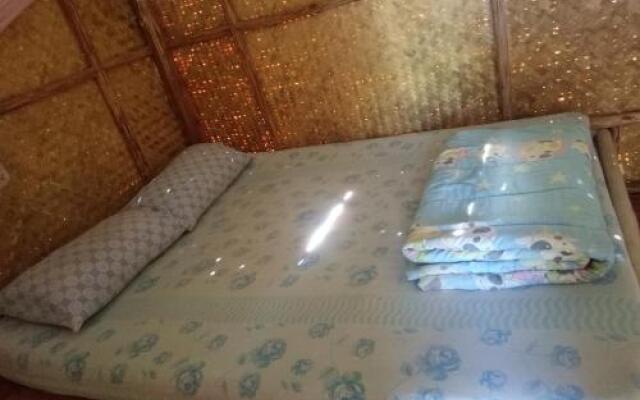 Sleepy Hut Pai