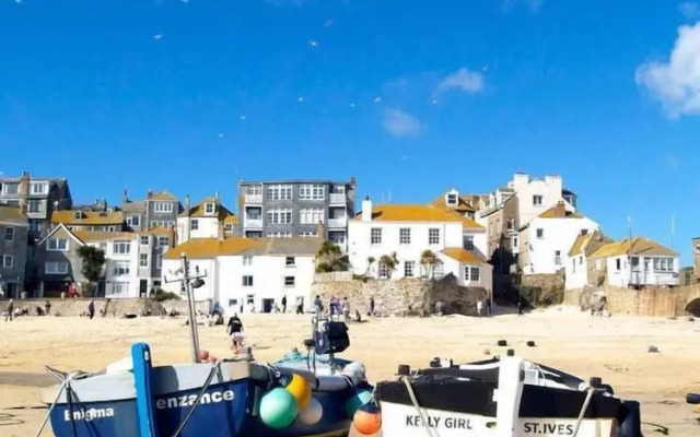 Period Living in Hayle