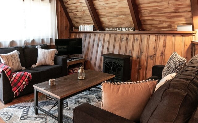 The Simple Life Cabin Apartment 2