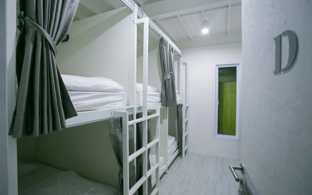 The Street Hostel Koh Lipe - Adult Only