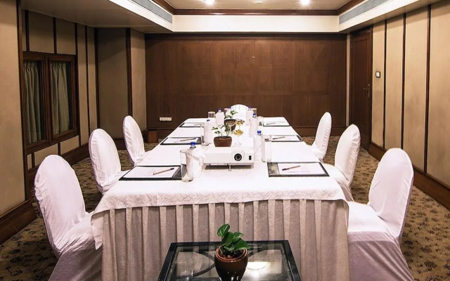 The Orchid Hotel Mumbai Vile Parle