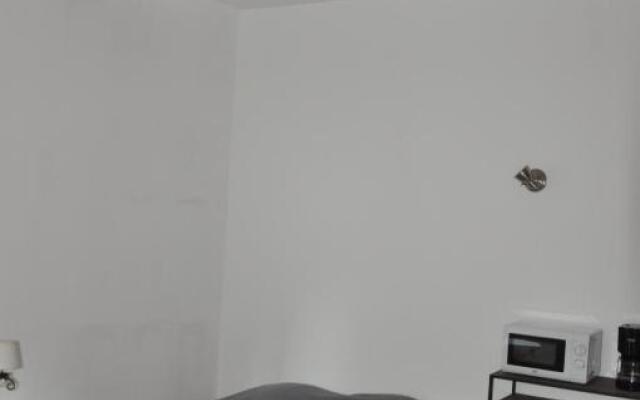location studio meublé