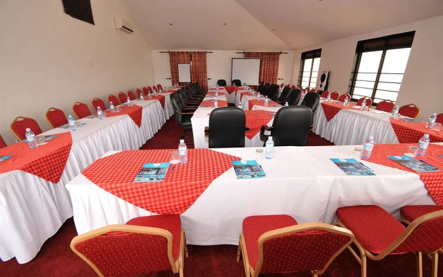 CityBlue Hotel & Suites