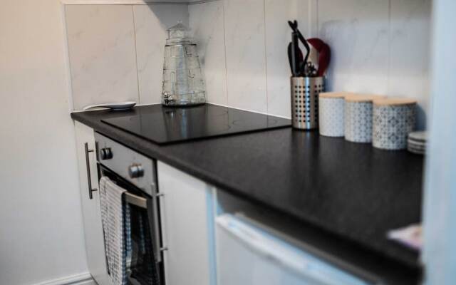 Rose Apartment 2-bed Town Centre Apartment in Ayr