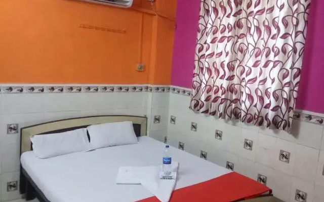 Viraj Lodging & Boarding by OYO Rooms