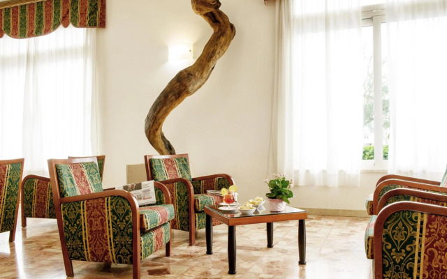 Hotel Capri & Residence