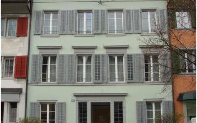 Executive suite in Zug Old Town Triplex