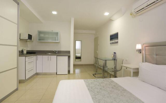 Sea Land Suites