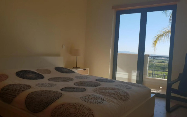 Quinta do Pinheiro Residence