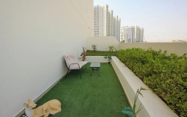 Silk Valley - Brand new 1B with pool view