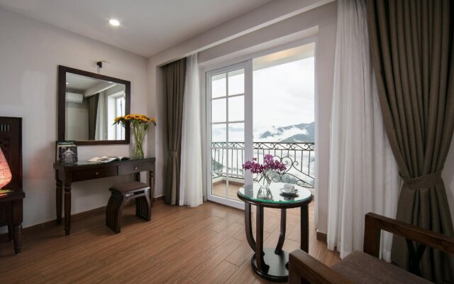 Azure Sapa Hotel