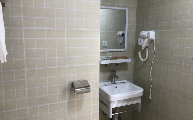 Guangzhou Junyue Business Residence