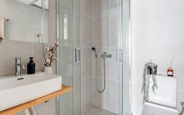 Sanders Port - Prime Studio Near Piraeus Port