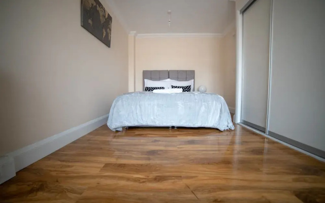 The Coach House by Riis Property