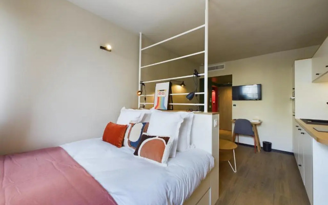 Mercure Gentilly .