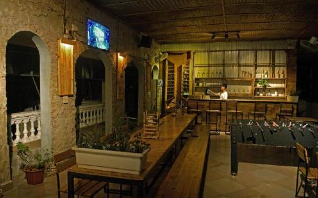 Toms Hostel
