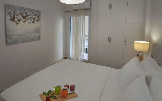 Modern Apartment close to Acropolis Museum by GHH