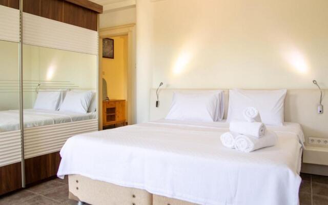 Enchanting Villa With Backyard in Cesme Near Beach