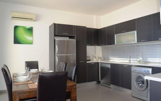 Linda Braker Esprit Villas