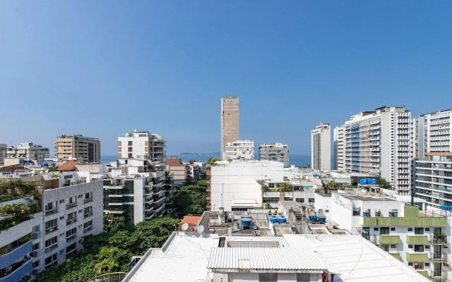 (902-B) Studio com Vista Mar e Comodidades