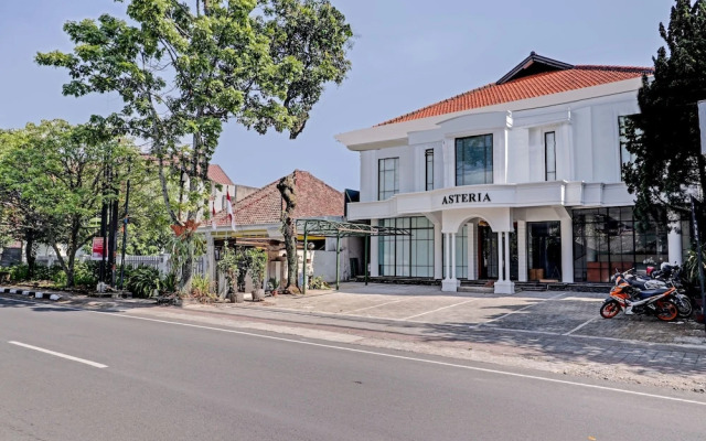 OYO 94726 Asteria Talaga Bodas