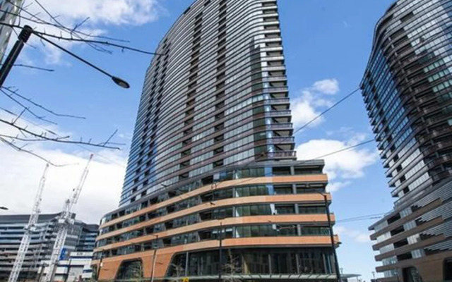 Wyndel Apartments Riverside on Collins