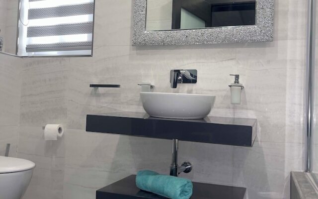 4. Sew View Luxury 2 Bedroom Apartment