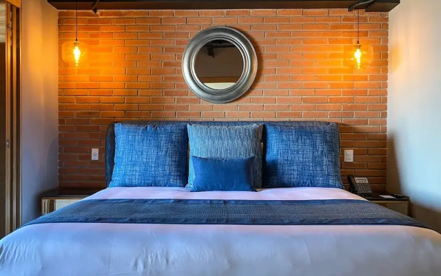 Pinnacle Resorts 179