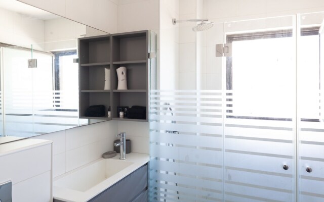 Beautiful Sea View Apt Tel Aviv TL5
