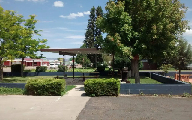 Adobe Sands Motel
