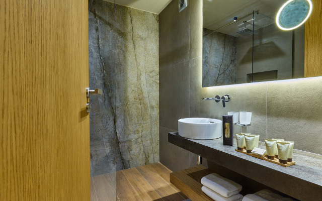 Castello Infinity Suites - Adults Only
