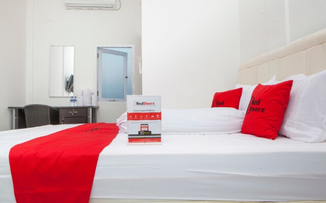 RedDoorz near Telkom Corporate University