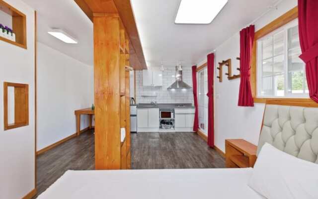 Goseong Sunrise Pension