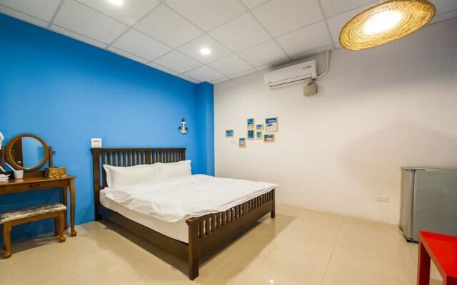 Hualien Train Station Backpackers Hostel